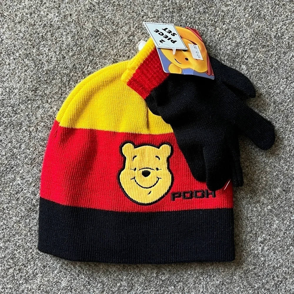 NWT Vintage Disney Winnie The Pooh Knit Beanie Boys Winter Hat & Glove Gift Set